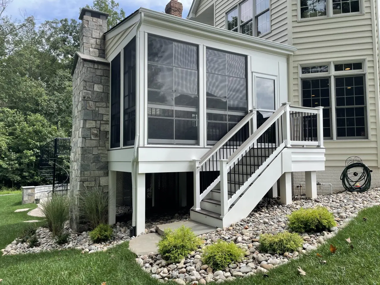 Elevate Your Home's Worth with a Screened-in Porch - Home Vista
